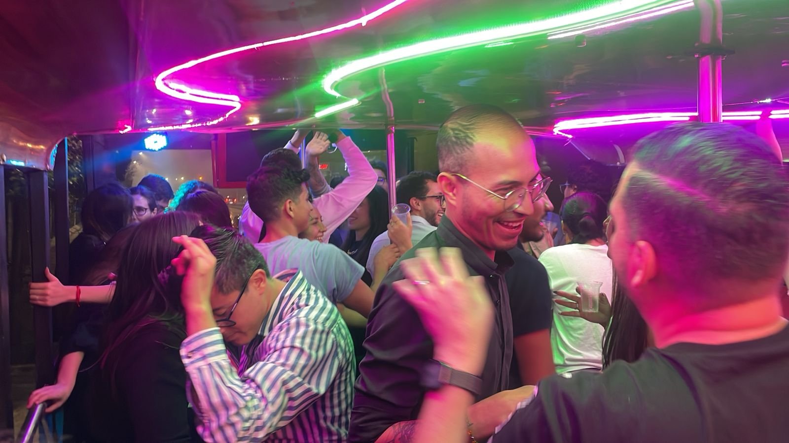 chiva la toxica en quito para las fiestas de quito en chiva
